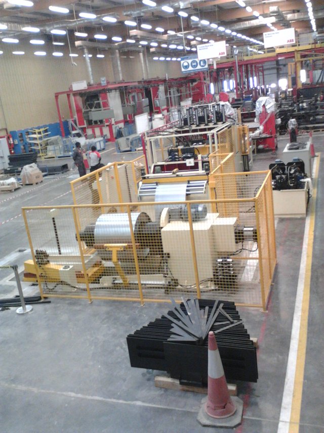 上海禎馳產波紋油箱加工設備，橫剪機，縱剪機